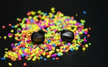 How to Find Lost Bluetooth Headphones (Including AirPods)